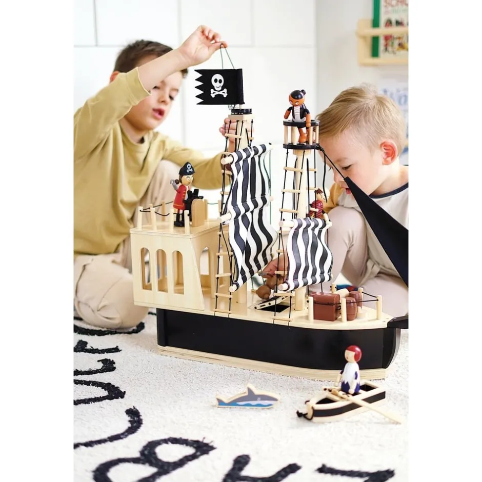 ensemble_figurines_en_boi_10.webp Small Foot Petits Univers | Maisons De Poupées Et Accessoires>Ensemble Figurines en Bois - Bande de Pirates